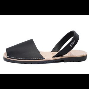 Pons Sandals
